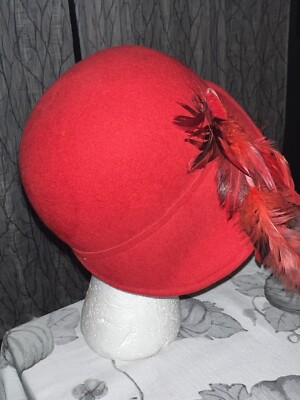 Vintage Red Wool Hat ~ MR. JOHN CLASSIC Vintage Mr. John Classic Elegant Ladies Red Designer Hat  main image 4