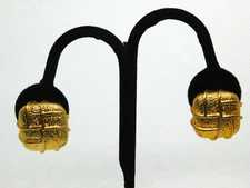 Vintage Napier Gold Tone Metal Screwback Earrings Goldtone Costume Jewelry