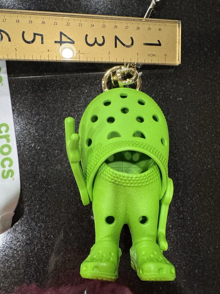 ¡NUEVO! "Figura verde CROCS Croslite Guy súper rara 5,5"" Jibbitz promoción y cordón" Foto 3 de 4