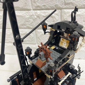 LEGO 4195 Pirates Of The Caribbean Queen Anne's Revenge Japan Educational Toys