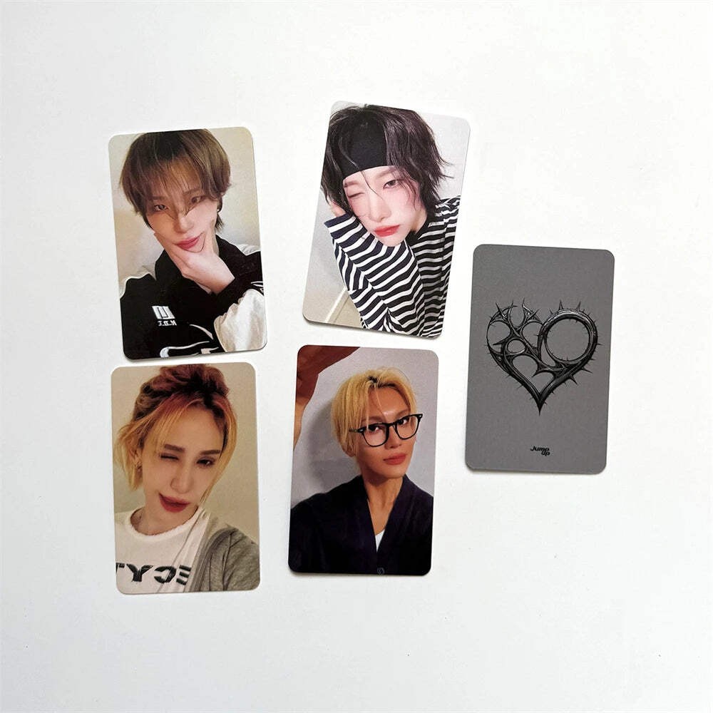4Pcs KPOP XLOV Photocards UXLXVE Album Postcard Member Two-Sided