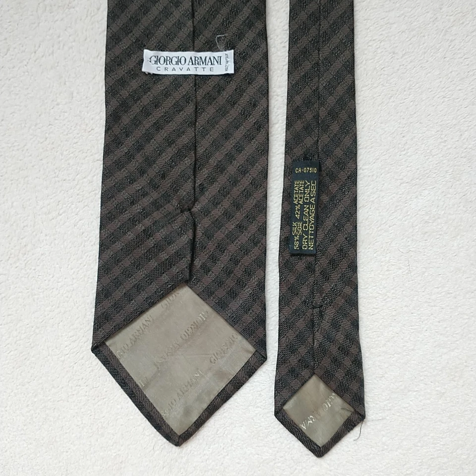 Винтажный галстук Giorgio Armani Cravatte коричневый черный клетчатый клетчатый клетчатый геометрическая шелковая смесь - Изображение 3 из 4