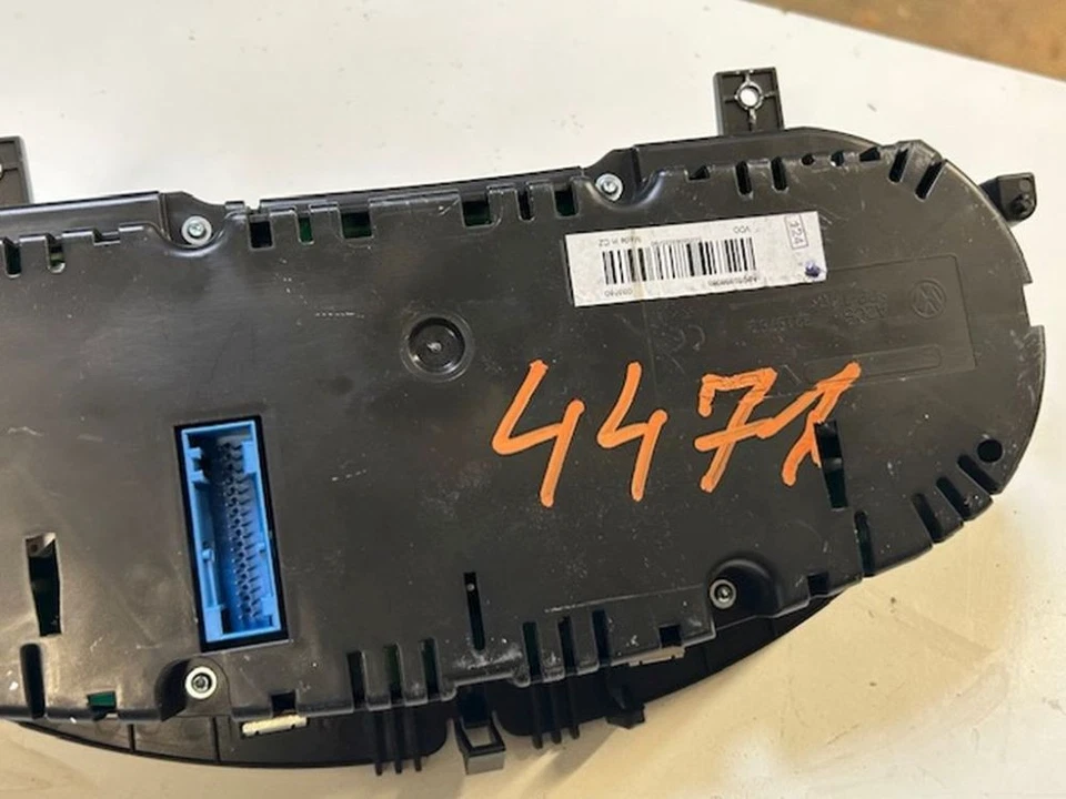 Tachometer Kombiinstrument 3C0920872B VW PASSAT VARIANT (3C5) 2.0 TDI - Bild 3 von 3