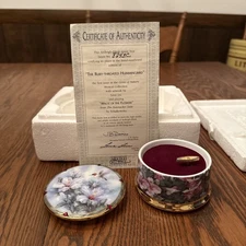 1994 Ardleigh Elliott Ruby-Throated Hummingbird Music Box by Lena Liu 