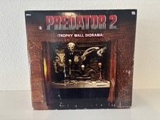 NECA PREDATOR2 - TROPHY WALL DIORAMA - LIMITE...