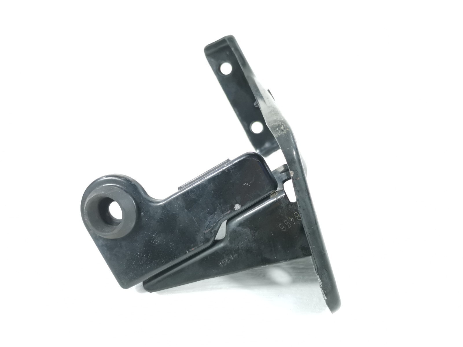 Maserati Ghibli S AWD 3.0L Auto 2014 Left Side Radiator Mount Bracket Support