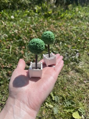 2 x Miniatur Schleich Puppenhaus Topiary Baum Strauch Pflanze