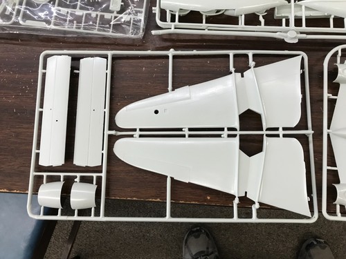 Revell Lockheed P38J Lightning #4774 Scale 1/32 Complete - 第 3/13 張圖片
