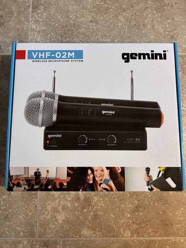 Gemini Sound UHF-02M Pro Live Stage  PA Karaoke Handheld Wireless Microphones