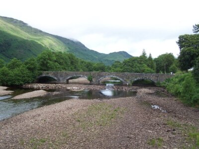 Foto 6x4 Fluss Fyne alte Brücke Cairndow Bild von der neuen Brücke um 2005