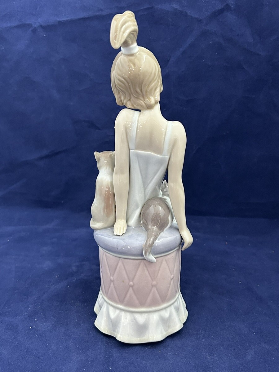 RETIRED Lladro Figurine 5443 Bedtime Girl with Two Cats Made in