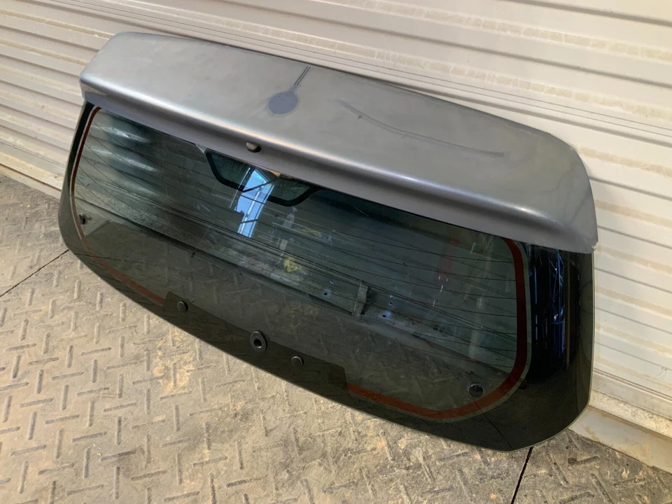 2004-2008 Toyota Matrix Trunk Lid Tailgate Glass Window W/Spoiler Wing OEM Foto 2 de 4