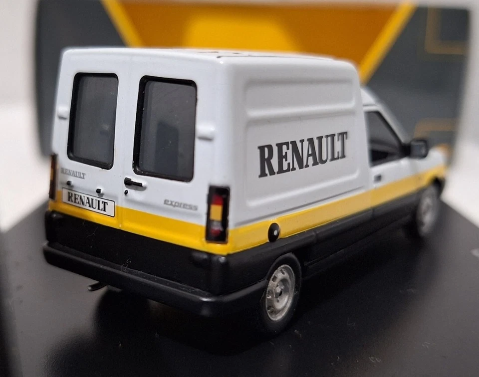 Renault Express Van "Renault Assistance" 1994 1:43 Norev 421896 RARITY!! (5) - Image 2 of 4