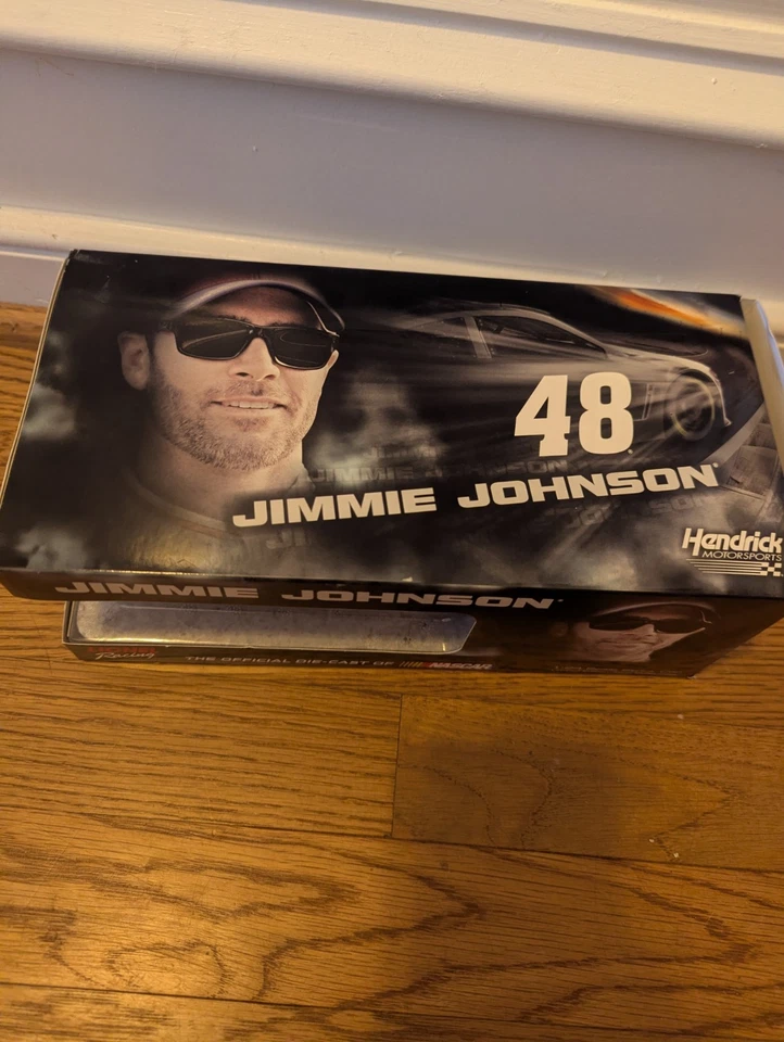 Jimmie Johnson Diecast Car #48 Lowe’s Red Chaleco 2015 1:24 NASCAR Nuevo  Foto 3 de 4