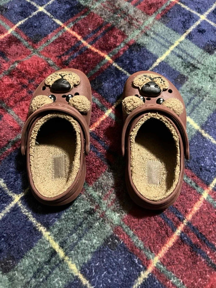 (10c) Zueco Crocs Niños Clásico Forrado de Piel Marrón Oso de Peluche Croc Zapato Sin Cordones Foto 2 de 4