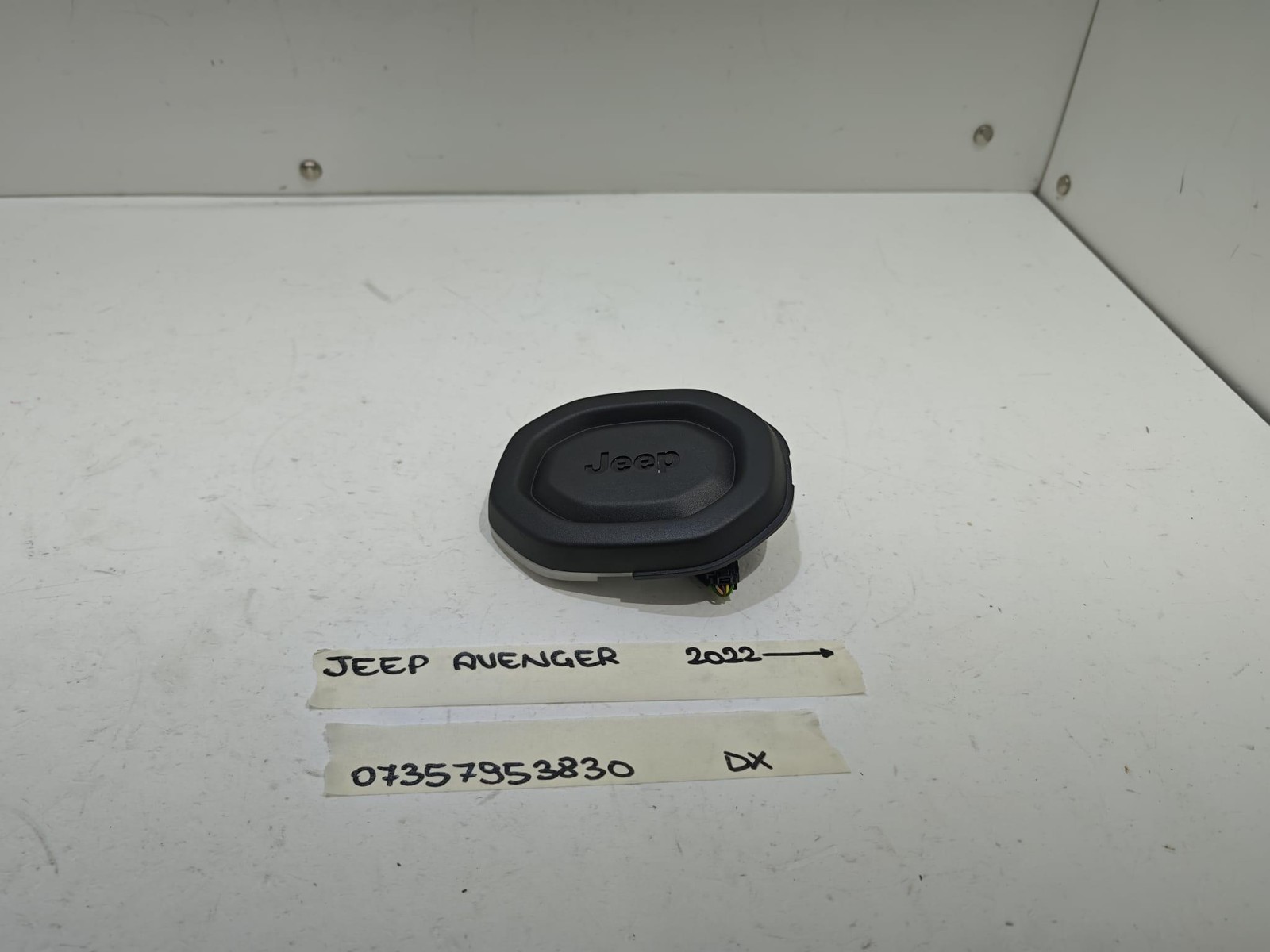 MODANATURA LATERALE CRUSCOTTO DX PER JEEP Avenger Serie 07357953830 (22>)