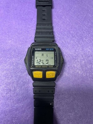 RARE Original Casio ILLUMINATOR CBX-600 Men's Digital Watch Works ( Read Below )