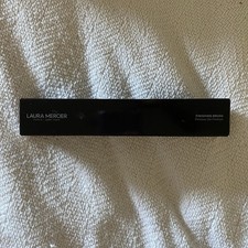 NEW IN BOX Laura Mercier Finishing Brush Blac...