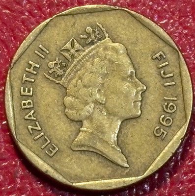 HIGH GRADE  1995 FIJI ONE DOLLAR SAQAMOLI TRADITIONAL WATER VESSEL COIN-DEC308