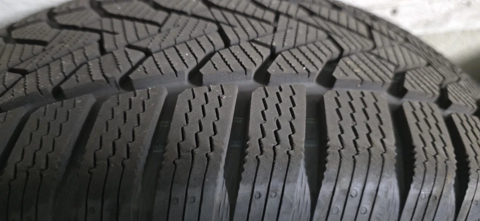 Ford Focus Tourneo Transit Connect Winterreifen 205/60 R16 96H Ab Bj 2018 - Bild 4 von 4