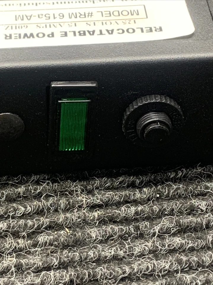 New Rackmount Solutions RM615a-AM 6 Outlet  Power Distribution Unit  - Image 3 of 4