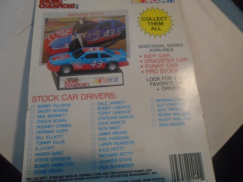 Racing Champions Inc, #25 Ken Schrader, Stock Auto Con Collectors Scheda E Stand - Immagine 2 di 2