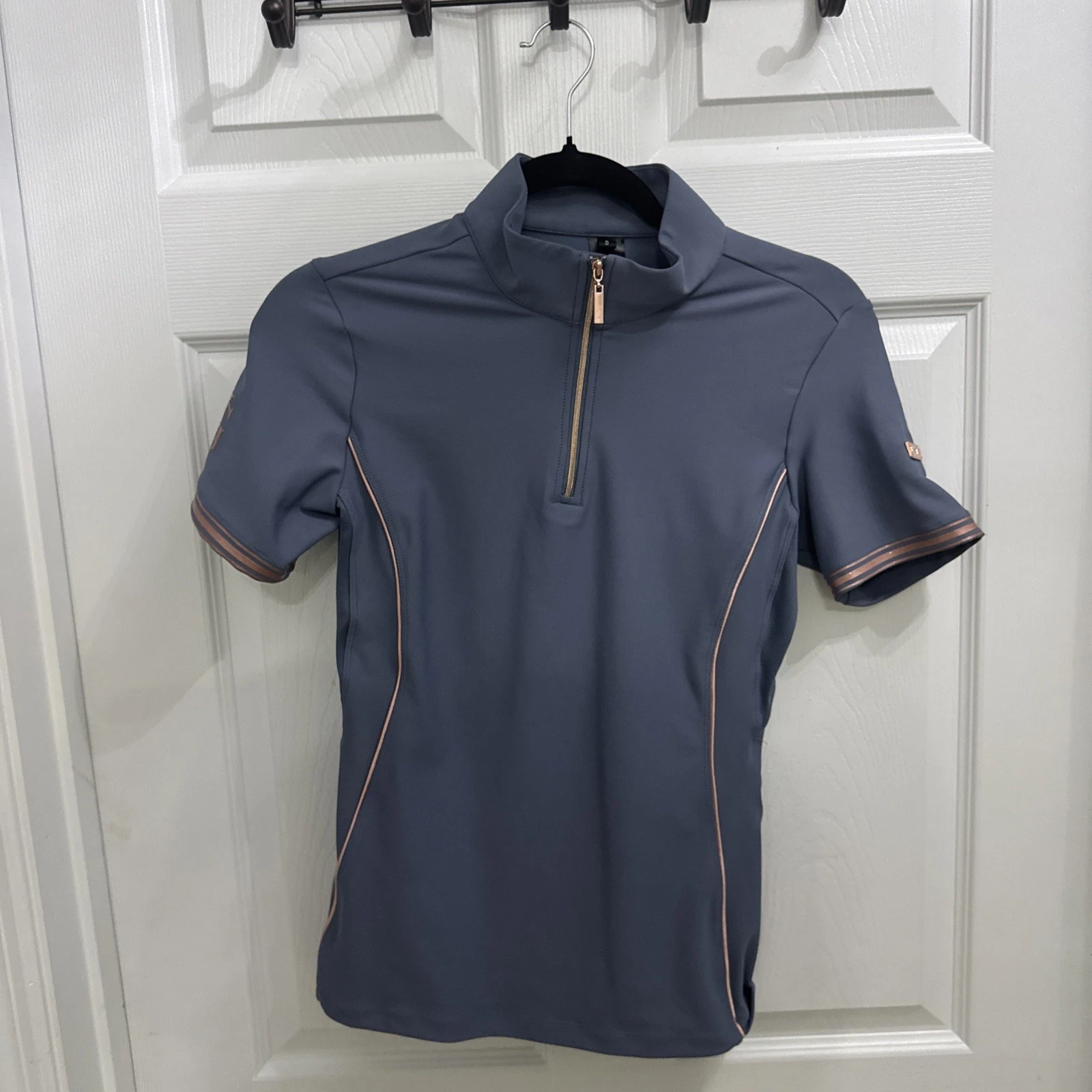 HorseGloss Kylie Short Sleeve Base Layer! New And Unworn! Size Small
