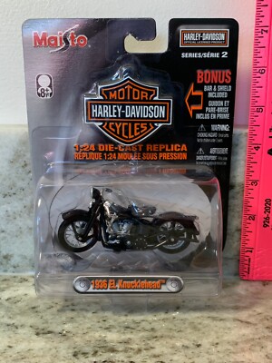 2004 Maisto 1:24 Scale Die-Cast Harley-Davidson 2000 FLSTF Street