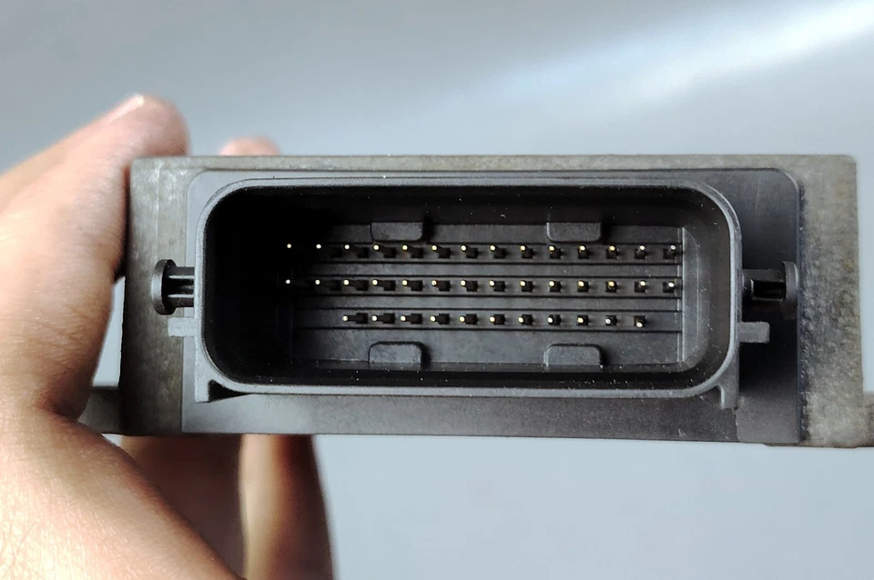 07-09 MAZDA 3 2.3L TCM TRANSMISSION CONTROL MODULE TCU A/T oem L34T 18 9E1A - Image 2 of 4