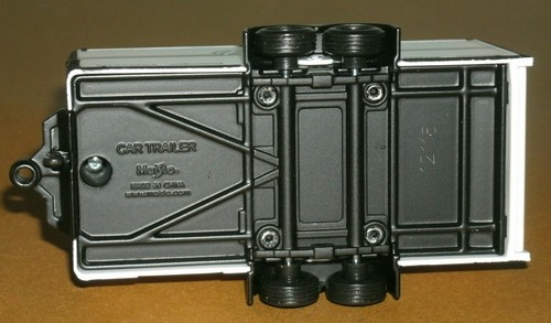 1/64 Scale Car Trailer with Ramp Plastic Model Accessory (Buick Hauler) Maisto - Picture 4 of 8