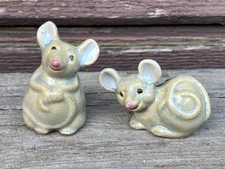 VTG PAIR OF ROSEMEADE DAKOTA POTTERY MINIATURE MICE ORIGINAL LABEL