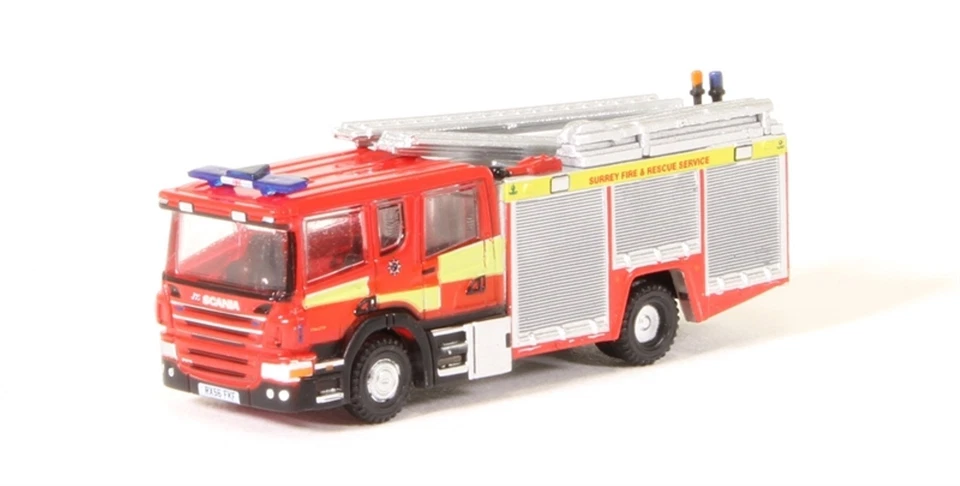 Oxford 1:148 N Gauge Scania Pump Ladder - Surrey Fire & Rescue Service NSFE007 - Image 2 of 4