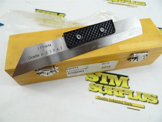 NEW PRECISION KNIFE EDGE PARALLEL 6 3/4" LENGTH WITH CASE