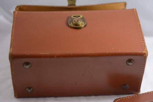 PAILLARD BOLEX 8MM MOVIE CAMERA CASE (NEEDS SOME REPAIR) - Picture 2 of 7