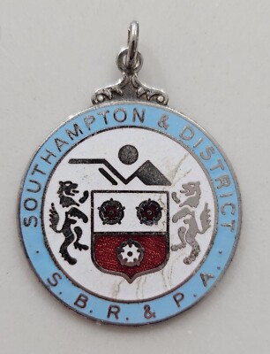 Vintage United Kingdom Medallion #01203