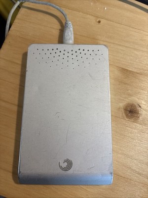 Seagate Free Agent Go 250GB External Hard Drive 9ZA2A4-500 with USB Cable