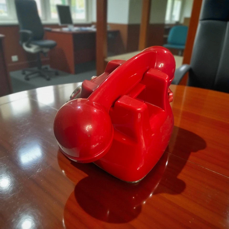 Coca-Cola Collectables Snow Dome Touch Tone Desktop Telephone Vintage - Image 2 of 3