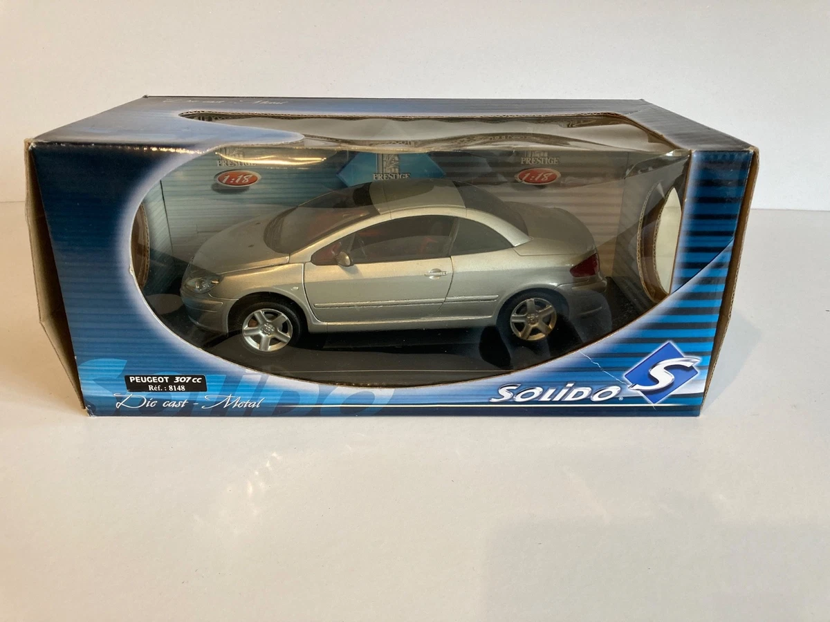 1/18 Peugeot 403 Cabriolet Grand Luxe 8CV Jaune 1959 Solido