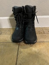 Swiss tech boots Size 8 NWT