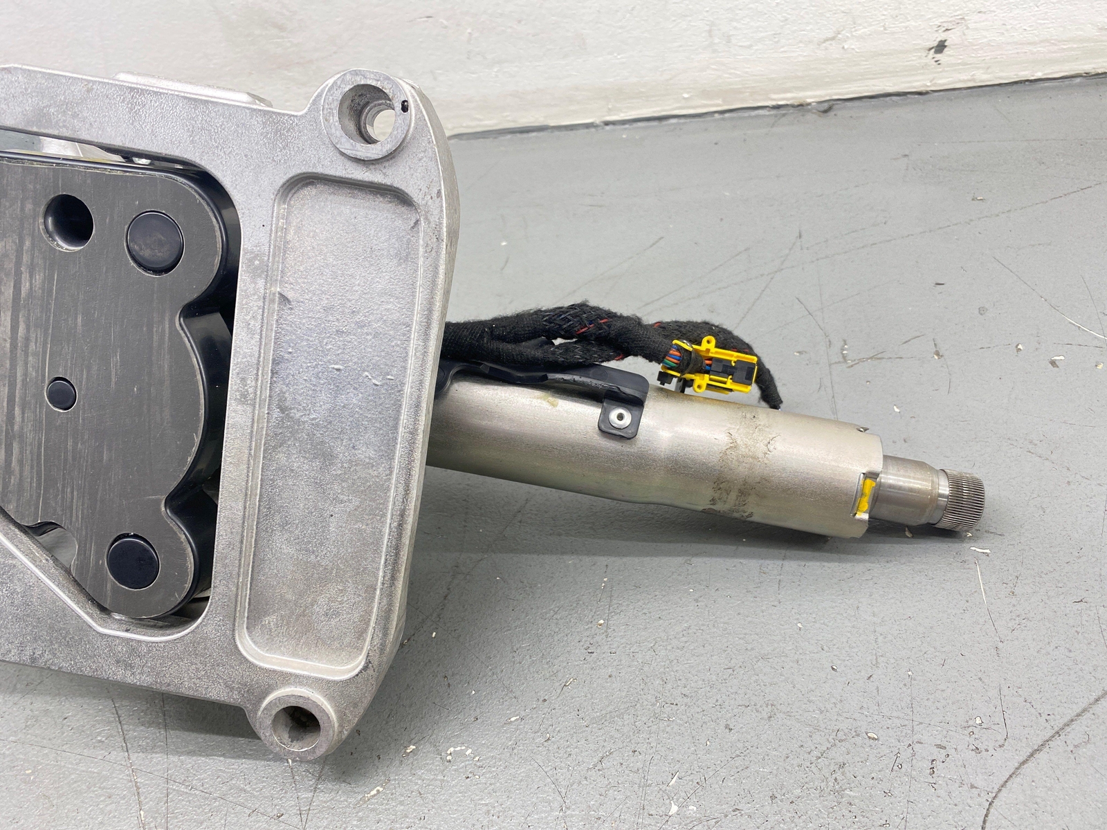 2020-2023 MCLAREN GT ADJUSTABLE STEERING COLUMN ASSEMBLY 11D0083RP OEM 2021 2022