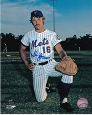 JOHN STEARNS   NEW YORK METS   ACTION SIGNED 8x10