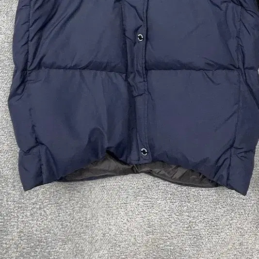 Discovery Navy Down Puffer Long Padding - Size 95 - image 6