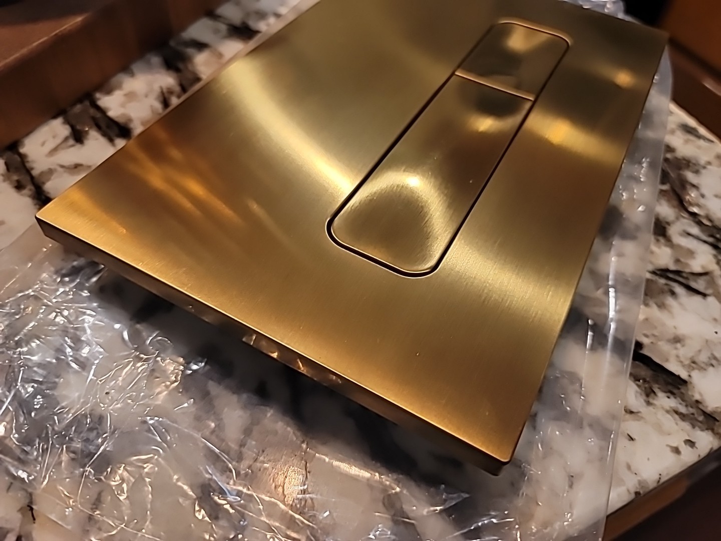 Swiss Madison SM-WC003 Wall Mount Dual Flush Actuator Plate - Brass