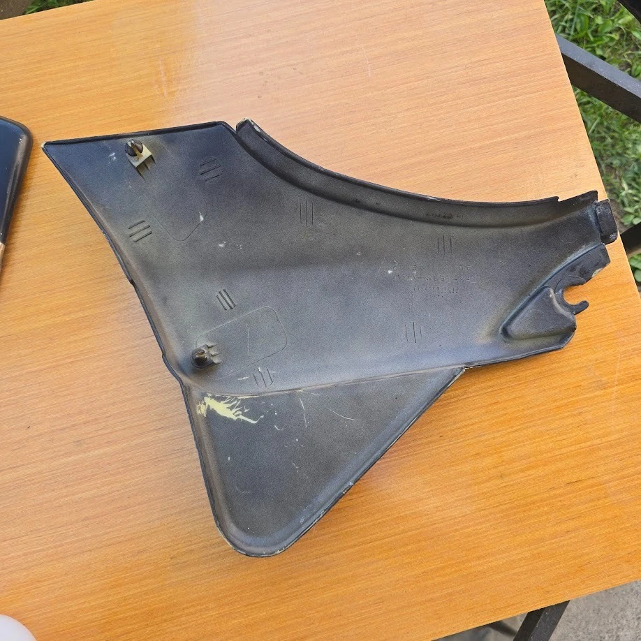 БОКОВАЯ КРЫШКА ПАНЕЛИ HONDA NIGHTHAWK 650 - Изображение 2 из 4