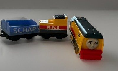 Thomas Trackmaster Rebecca Motorized Train Engine 2013 Car Mattel Gullane Toy