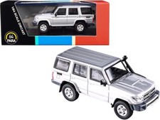 Toyota Land Cruiser 76 Silver Pearl 1/64 Diecast Model Car by Paragon PA-55312
