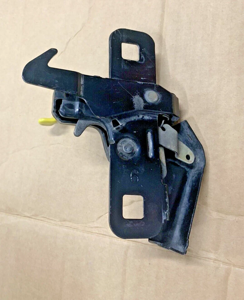 1998-1999-2000-2001-2002 LINCOLN CONTINENTAL HOOD LOCK LATCH - Imagem 3 de 3