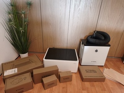 xTool M1 10W Komplett-Set mit umfangreichem Zubehör - sehr gut gepflegt