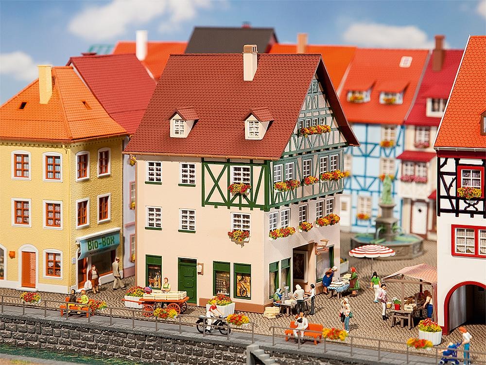Faller 130492 - 1/87 / H0 City House With Passage - New