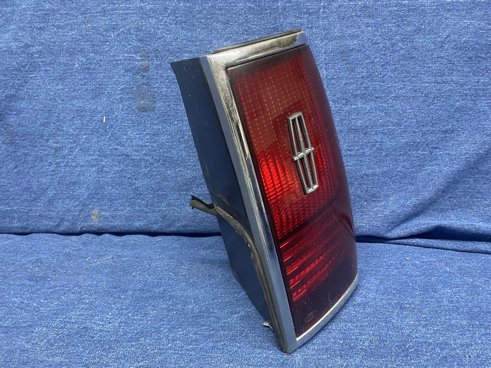 1990 1991 1992 Lincoln Town Car Right side Tail Light Lamp eBay